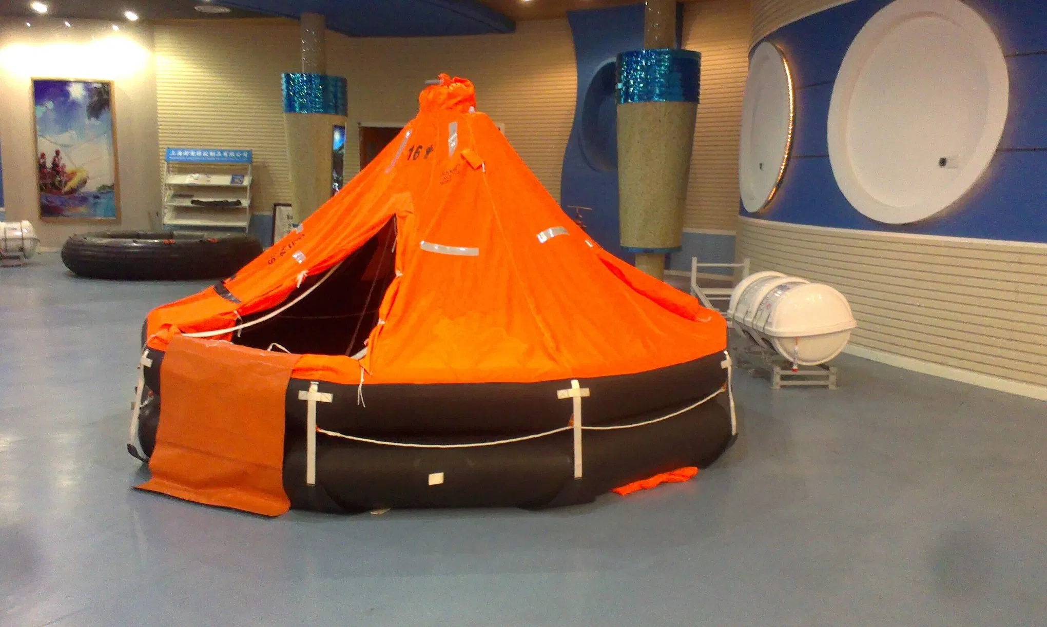 Solas Marine Davit Launched Inflatable Life Raft