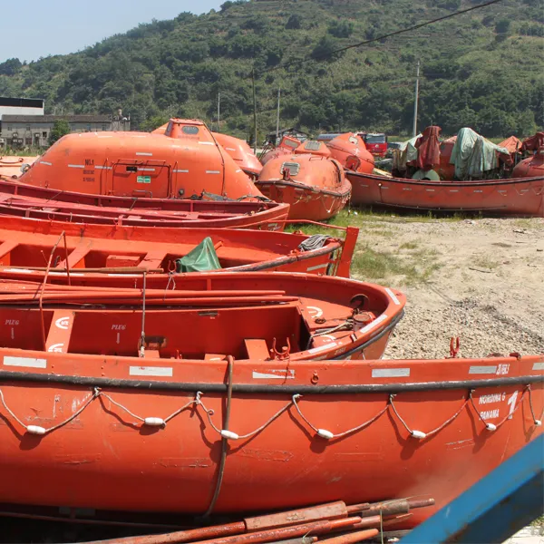 Used Marine Equipmet Infltable Life Raft with Different Capacity
